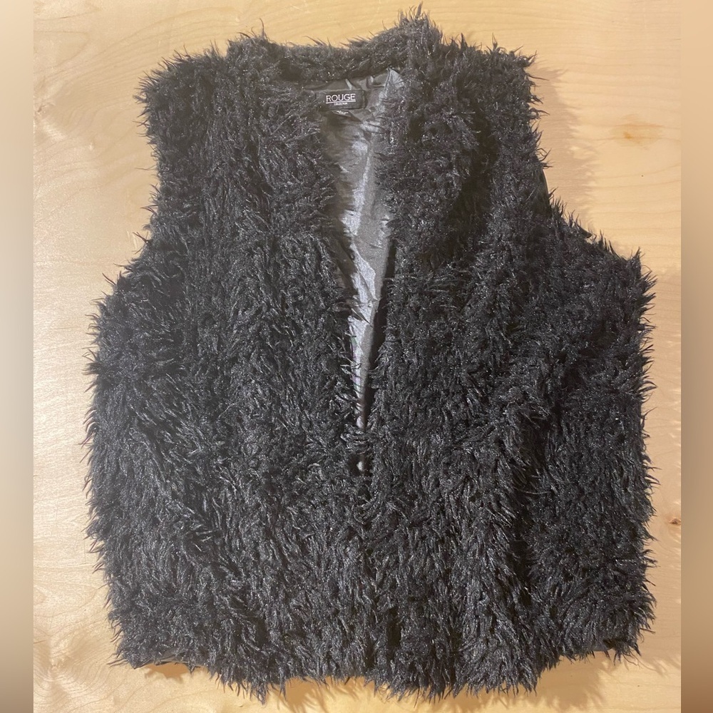 Rouge Black Faux Fur Vest  1X (GE)